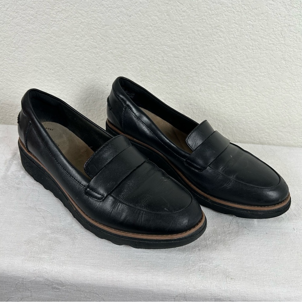 Clark’s Women’s Sz 10 leather wedge sole loafer GUC
